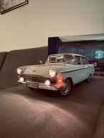 Opel Kapitan 1:18 Revell, Hobby en Vrije tijd, Modelauto's | 1:18, Ophalen of Verzenden, Zo goed als nieuw, Auto, Revell