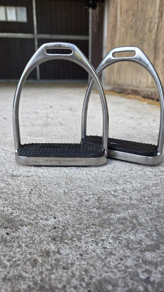 Stübben beugels, Dieren en Toebehoren, Paarden en Pony's | Hoofdstellen en Tuigage, Zo goed als nieuw, Dressuur, Ophalen of Verzenden