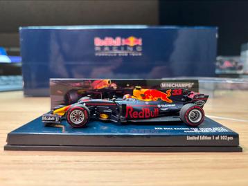 Max Verstappen RB13 Winner Azerbaijan 2017 beschikbaar voor biedingen
