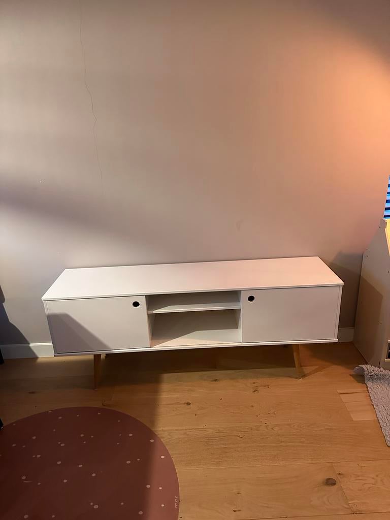 Karwei TV meubel met schuifdeuren, Ophalen, Overige materialen, Gebruikt, 100 tot 150 cm