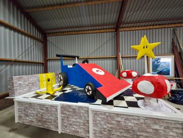 Mooie wagen voor een optocht, thema Super Mario beschikbaar voor biedingen