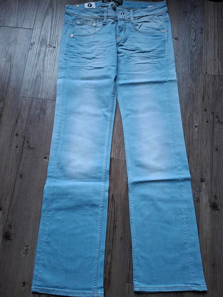 KUYICHI Amy shoecut jeans W30 L34, Kleding | Dames, Spijkerbroeken en Jeans, Nieuw, W30 - W32 (confectie 38/40), Blauw, Ophalen of Verzenden