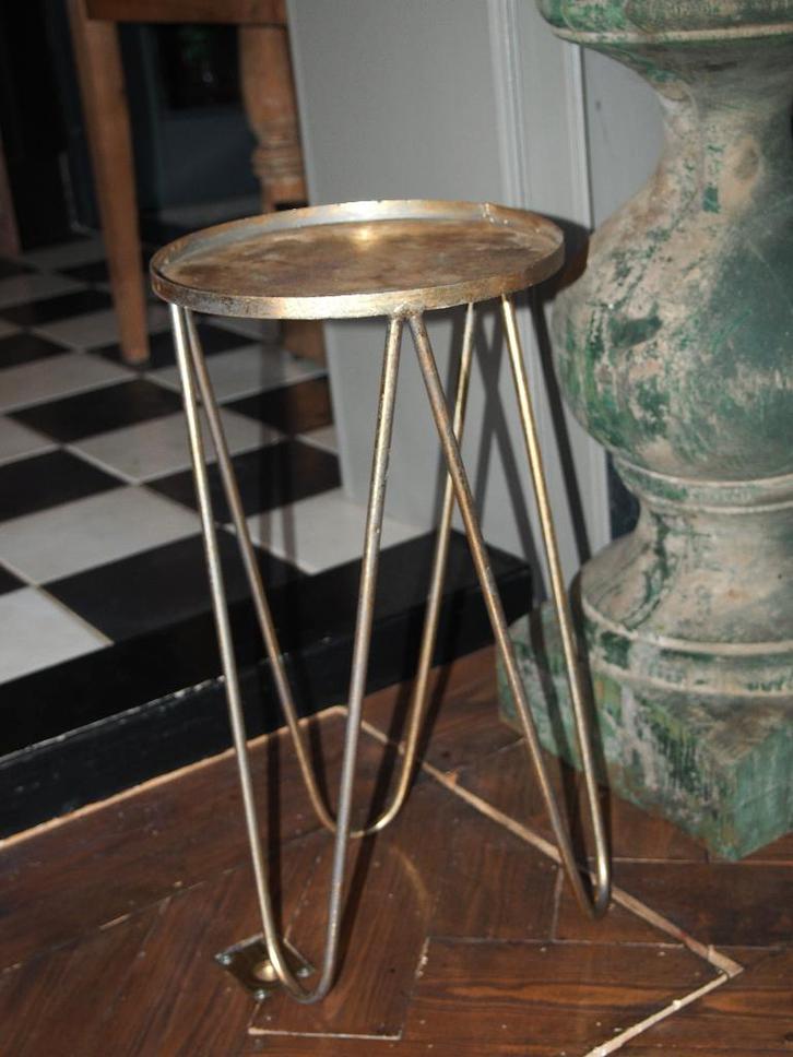 Kleine metalen plantenkrukje, Huis en Inrichting, Woonaccessoires | Overige, Gebruikt, Ophalen of Verzenden