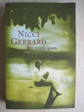 261 - Het voorbijgaan - Nicci Gerrard beschikbaar voor biedingen