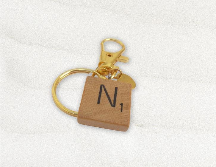 Dome’s Design: Scrabble Bag Charm/sleutelhanger (N – goud), Verzamelen, Sleutelhangers, Nieuw, Merk, Ophalen of Verzenden