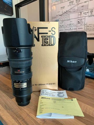 Nikon 70-200 F 2.8 VR