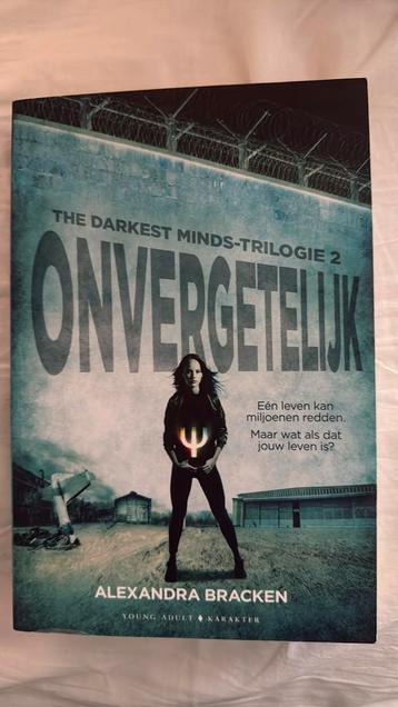 Alexandra Bracken - Onvergetelijk beschikbaar voor biedingen
