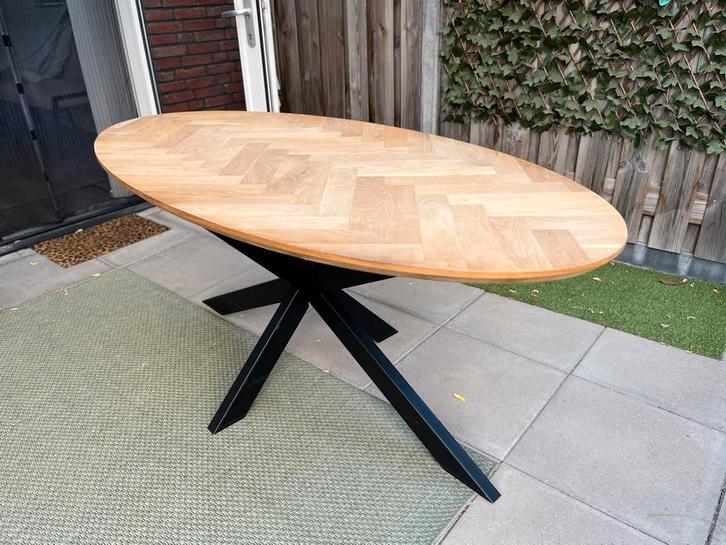 Eiken eettafel, Huis en Inrichting, Tafels | Eettafels, Zo goed als nieuw, 50 tot 100 cm, 150 tot 200 cm, Ovaal, Metaal, Ophalen