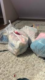 barbie set met barbiekleding en knuffels, Ophalen of Verzenden, Gebruikt, Overige typen