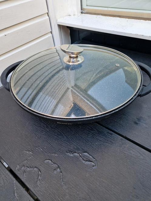 Wadjan met marmeren coating, Huis en Inrichting, Keuken | Potten en Pannen, Zo goed als nieuw, Wok, Aluminium, Inductieplaat, Keramische plaat