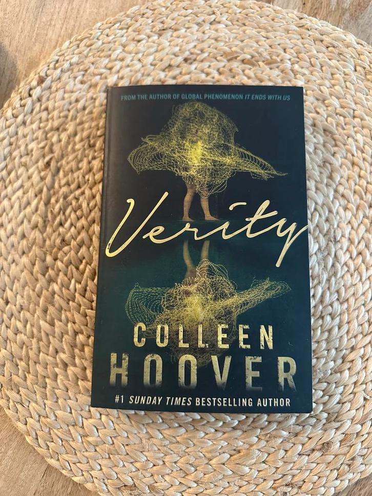 Verity - Colleen Hoover, Boeken, Thrillers, Zo goed als nieuw, Nederland, Ophalen of Verzenden