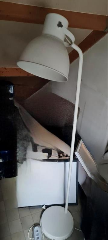 Gratis lamp beschikbaar voor biedingen