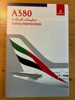 SAFETY CARD EMIRATES - A380, Verzamelen, Luchtvaart en Vliegtuigspotten, Verzenden, Zo goed als nieuw, Kaart, Foto of Prent