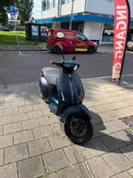 Vespa sprint custom, Fietsen en Brommers, Scooters | Vespa, Ophalen, Zo goed als nieuw, Overige modellen