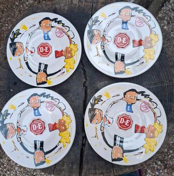 Douwe Egberts/Selwyn Senatori schotels. 4 st. beschikbaar voor biedingen