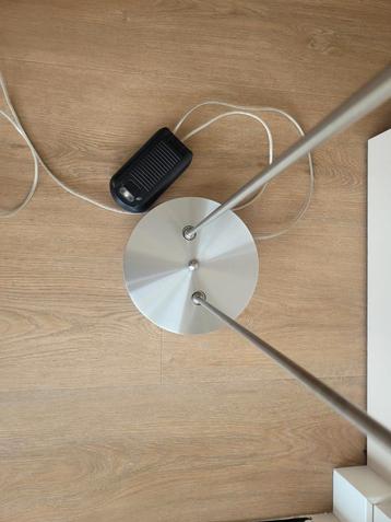 Design staande halogeenlamp beschikbaar voor biedingen