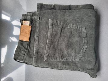 Superdry donkergroene corduroy broek maat 28/33. beschikbaar voor biedingen