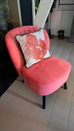 Nette roze fateuil met zwarte poten, Huis en Inrichting, Fauteuils, Ophalen of Verzenden, Zo goed als nieuw, 75 tot 100 cm, 50 tot 75 cm