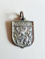 Hangertje Overijssel Provincie zilver Vlaggetje Leeuw, Overige voorstellingen, Ophalen of Verzenden, Zo goed als nieuw, Zilver