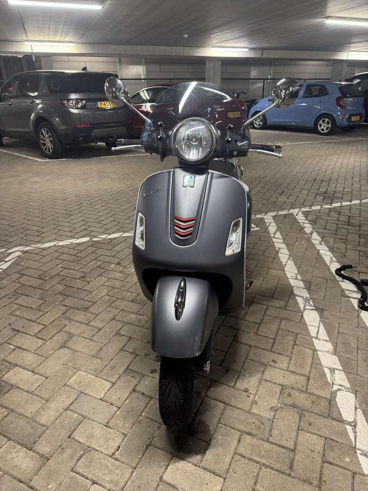 Vespa GTS 300, Fietsen en Brommers, Scooters | Vespa, Gebruikt, Overige modellen, Benzine, Ophalen of Verzenden