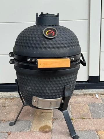 Kamado griloppervlak ongeveer 27 cm in prima conditie beschikbaar voor biedingen