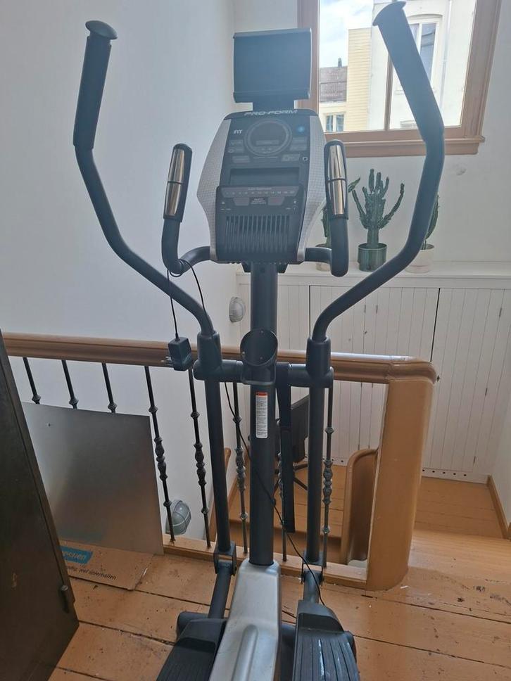 Pro-Form Crosstrainer - zgan, Sport en Fitness, Fitnessapparatuur, Gebruikt, Crosstrainer, Armen, Benen, Metaal, Ophalen