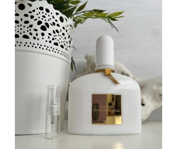 Tom Ford - 𝐖𝐡𝐢𝐭𝐞 𝐏𝐚𝐭𝐜𝐡𝐨𝐮𝐥𝐢 EdP decant / sample, Sieraden, Tassen en Uiterlijk, Uiterlijk | Parfum, Nieuw, Ophalen of Verzenden