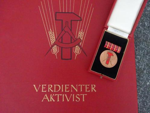 DDR:  oorkonde Verdienter Aktivist 1969, Verzamelen, Overige Verzamelen, Ophalen of Verzenden