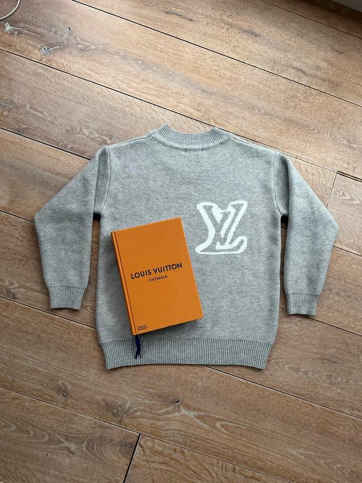 Louis Vuitton knit trui - Grijs - Maat L, Kleding | Heren, Truien en Vesten, Nieuw, Maat 52/54 (L), Grijs, Verzenden