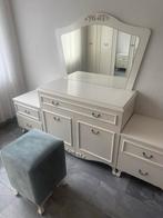 İstikbal make-up tafel + krukje, Huis en Inrichting, 100 tot 150 cm, Zo goed als nieuw, Hout, 50 tot 100 cm