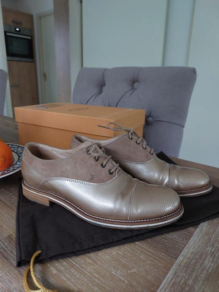 Tod's Leren Veterschoenen, Kleding | Dames, Schoenen, Zo goed als nieuw, Schoenen met lage hakken, Beige, Ophalen of Verzenden