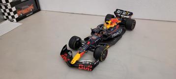 Minichamps Red Bull RB 18  Verstappen GP Mexico beschikbaar voor biedingen