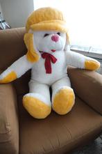 nieuw - grote witte pluche knuffel hond met pet € 12,50, Ophalen of Verzenden, Nieuw, Hond
