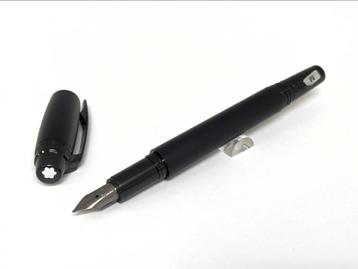 Montblanc Starwalker Ultra Black vulpen medium beschikbaar voor biedingen