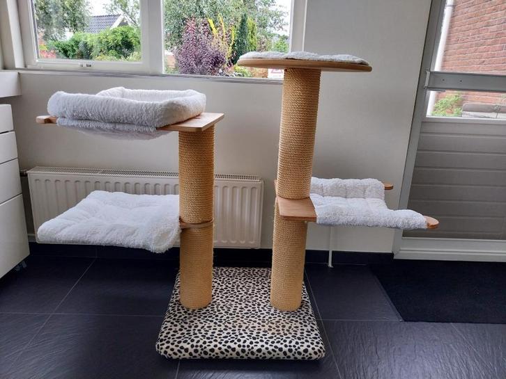 Krabpaal 145 cm hoog en 57 cm breed, Dieren en Toebehoren, Krabmeubelen, Gebruikt, Krabpaal, Ophalen