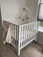 Nette witte box Pericles met wieltjes incl accessoires, Ophalen, Zo goed als nieuw, Rechthoekig, Boxkleed