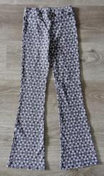 Nieuwe WE meisjes flared legging broek met print maat 134, Broek, WE, Meisje, Nieuw