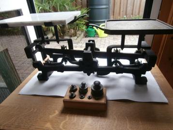 antieke 15 KG weegschaal met gewichten beschikbaar voor biedingen