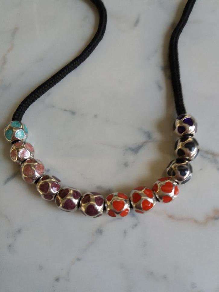 Pandora zilveren bedel met paarse of zwarte hartjes, Sieraden, Tassen en Uiterlijk, Bedels, Pandora, Zilver, 1 bedel, Ophalen of Verzenden
