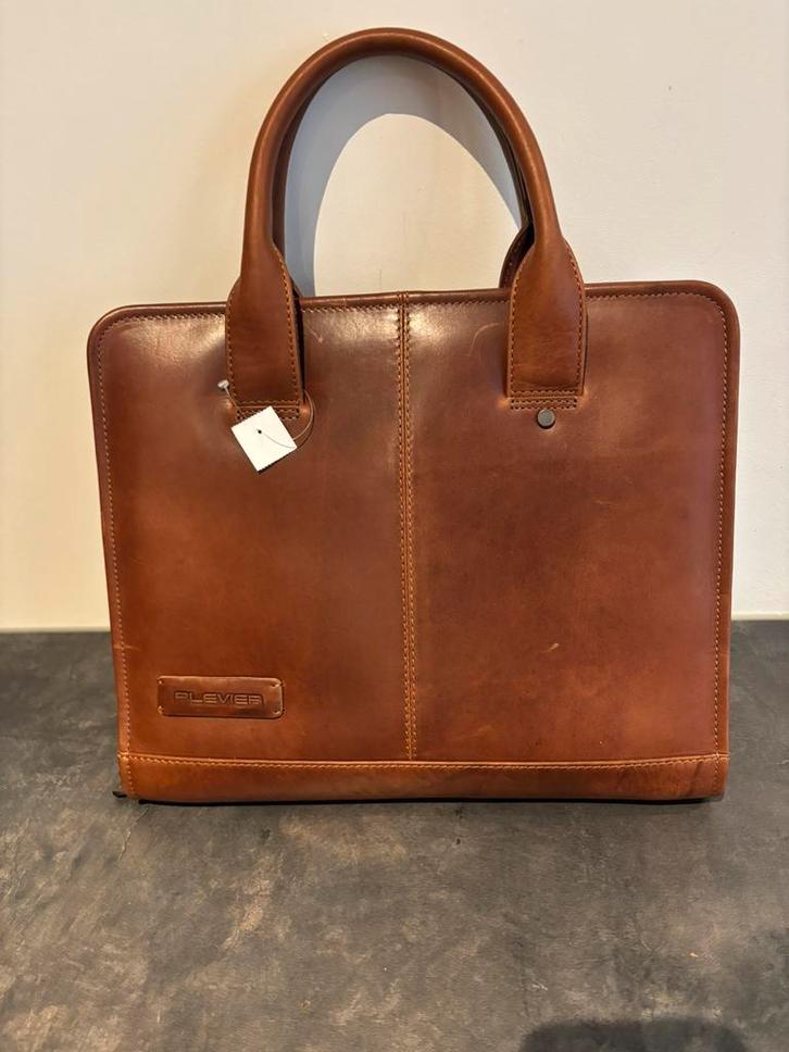Ipad pro tas Plevier - nieuw 12,9 inch bruin, Computers en Software, Laptoptassen, Zo goed als nieuw, 12 inch, Ophalen of Verzenden