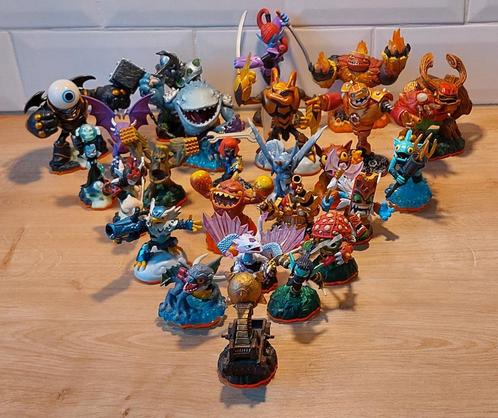 Diverse (25) Skylanders Giants, Spelcomputers en Games, Games | Nintendo Wii, Zo goed als nieuw, Avontuur en Actie, 2 spelers