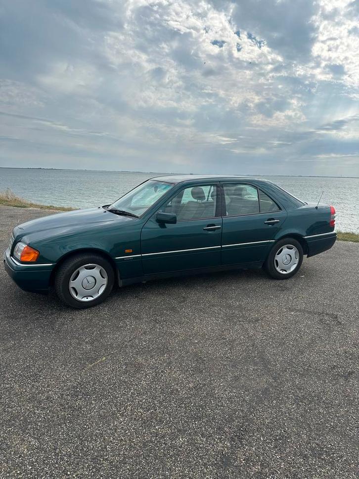 Mercedes-Benz C-Klasse 2.0 C200 1995 Groen, Auto's, Mercedes-Benz, Particulier, C-Klasse, Benzine, Euro 2, Sedan, Handgeschakeld