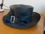Dames hoed zwart met gesp, Ophalen of Verzenden, Zo goed als nieuw, 56 of 57 cm (M, 7 of 7⅛ inch), Hoed