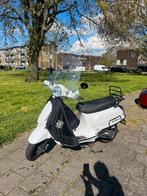 La souris scooter inclusief beenkleed en slot te koop, Fietsen en Brommers, La souris, Maximaal 25 km/u, Benzine, Gebruikt