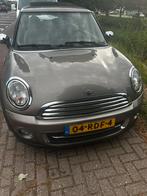 Mini 1.6 ONE 2011 Grijs, Auto's, Voorwielaandrijving, 4 cilinders, 4 stoelen, 122 pk