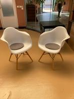 Twee design eetkamer stoelen bureaustoelen, Huis en Inrichting, Stoelen, Ophalen, Kunststof, Twee, Wit