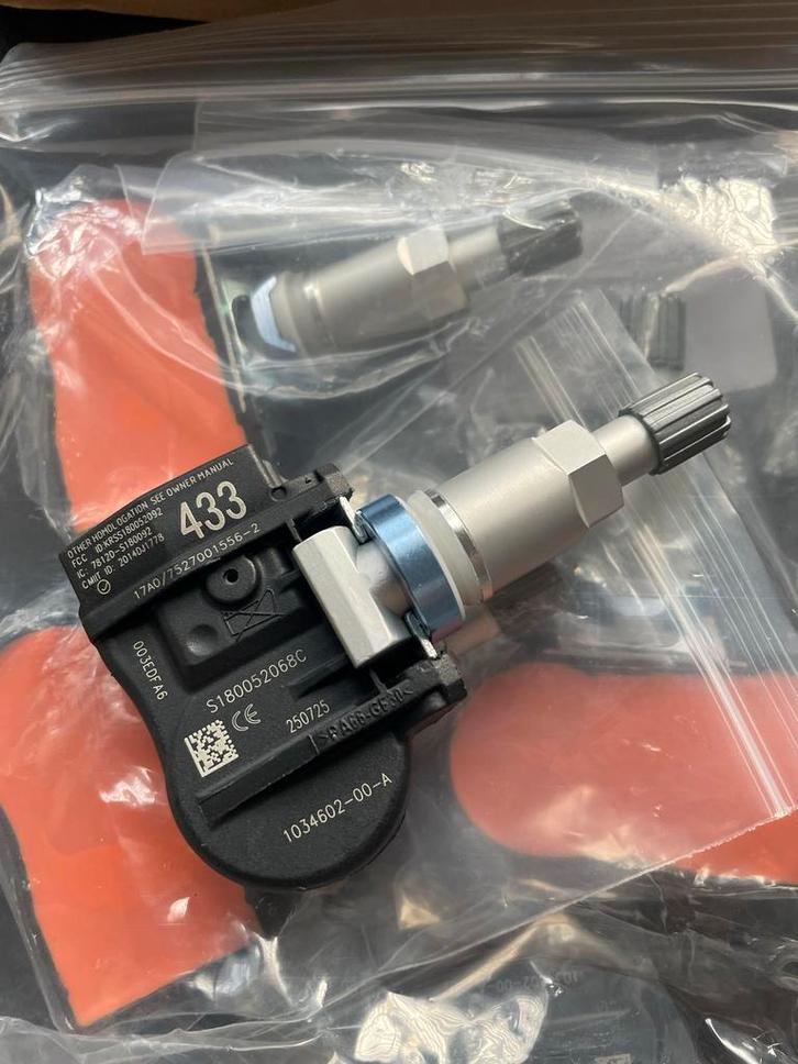 Tesla TPMS Sensor Set van 4x 433MHz Model S/X/3 (2014-2021), Auto-onderdelen, Elektronica en Kabels, Nieuw, Ophalen of Verzenden