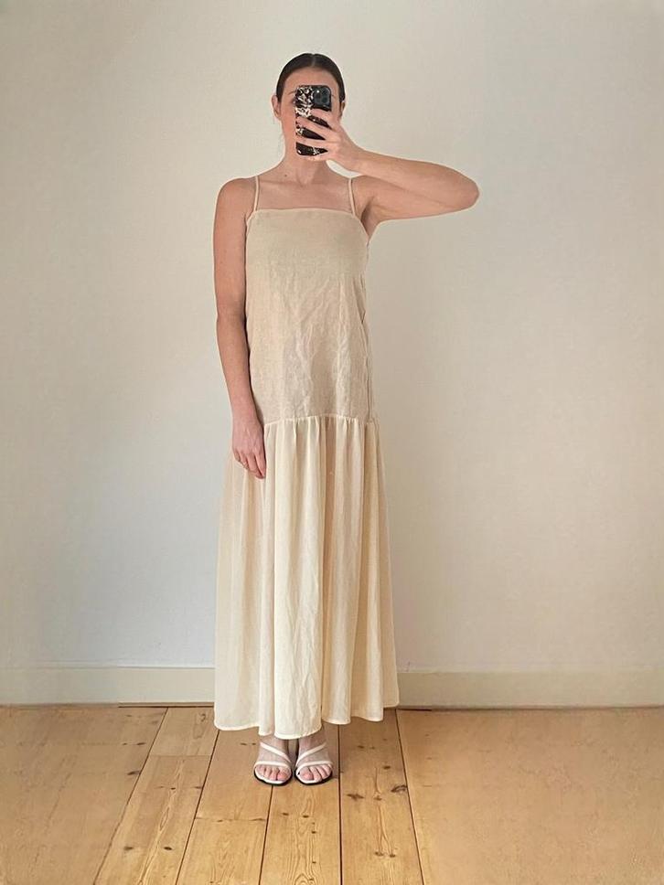 Vrg girl linnen jurk maat XS. Nieuw! Np €75, Kleding | Dames, Jurken, Nieuw, Maat 34 (XS) of kleiner, Beige, Onder de knie, Ophalen of Verzenden