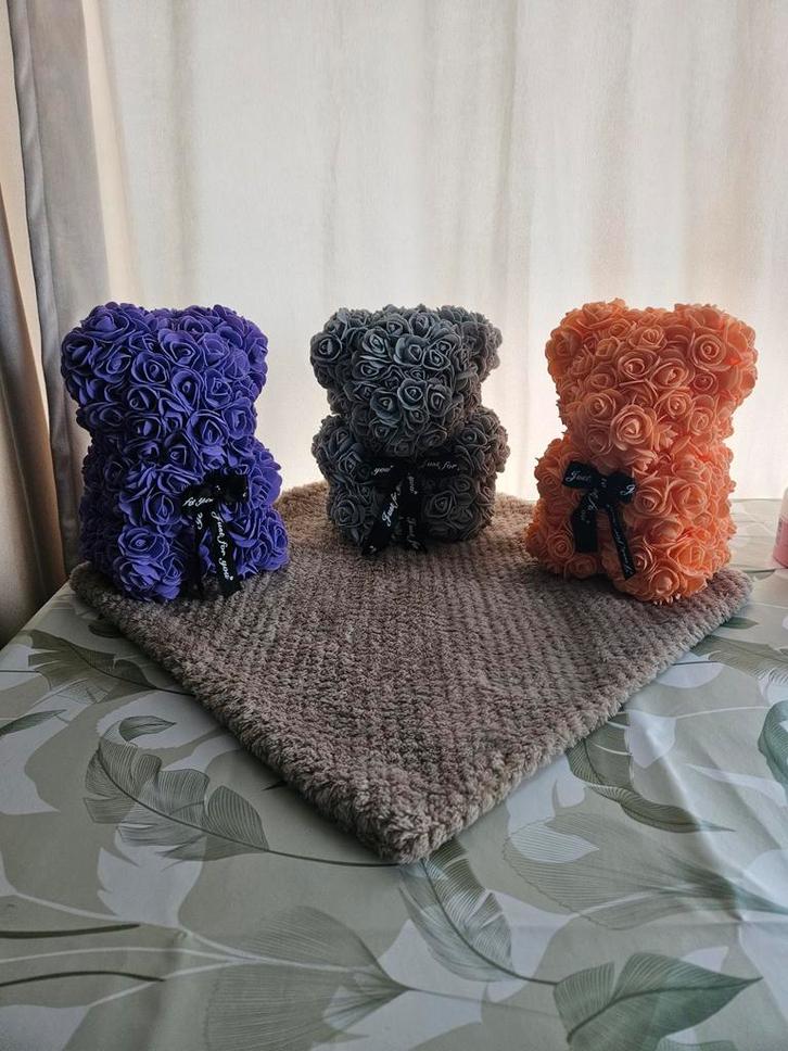 Verschillende kleuren en model rozenberen Nieuw, Verzamelen, Beren en Cherished Teddies, Nieuw, Stoffen beer, Overige merken, Ophalen of Verzenden