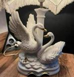 Vintage tafellamp zwanen Wit/goud, Huis en Inrichting, Ophalen, Zo goed als nieuw, 50 tot 75 cm